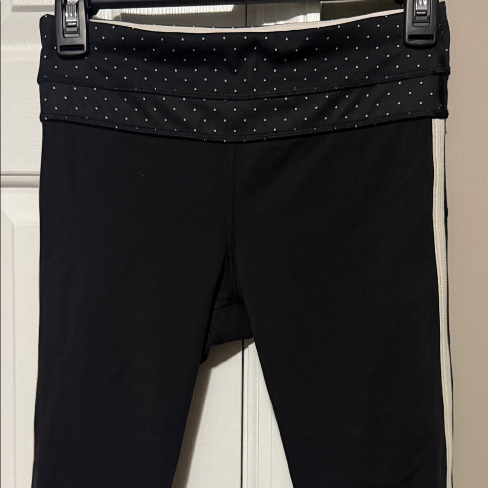 Lululemon Wunder Under Roll Down Crop Black Polka Dot Waistband White Stripe {4} - Picture 3 of 11